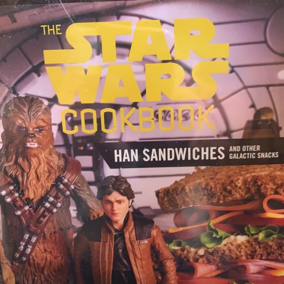 The Star Wars Cookbook - with 2 Cutters - Picture 2 of 8